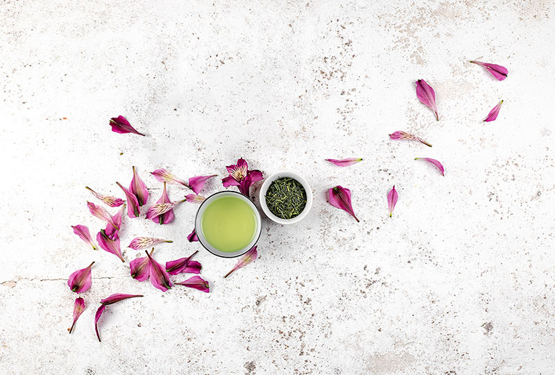 Japanese Sencha Green Tea Guide: Benefits, Caffeine, Flavor, etc.